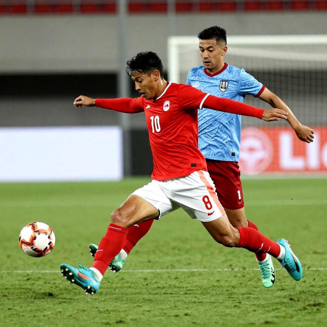 Blockchain Technology Revolutionizing Football Industry: From Ticketing to Transfers Blockchain Technology Revolutionizing Football Industry: From Ticketing to Transfers