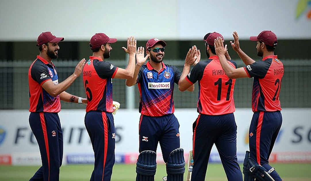 Not the Bowling Choice but the Clock: Gavaskar's Question After the West Indies Defeat Not the Bowling Choice but the Clock: Gavaskar's Question After the West Indies Defeat