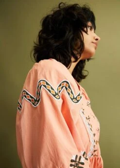 Rainbow Robe Courte à Broderies 11 Rainbow Robe Courte à Broderies -Libre Mode Winkel 24018157 ONIEQDay